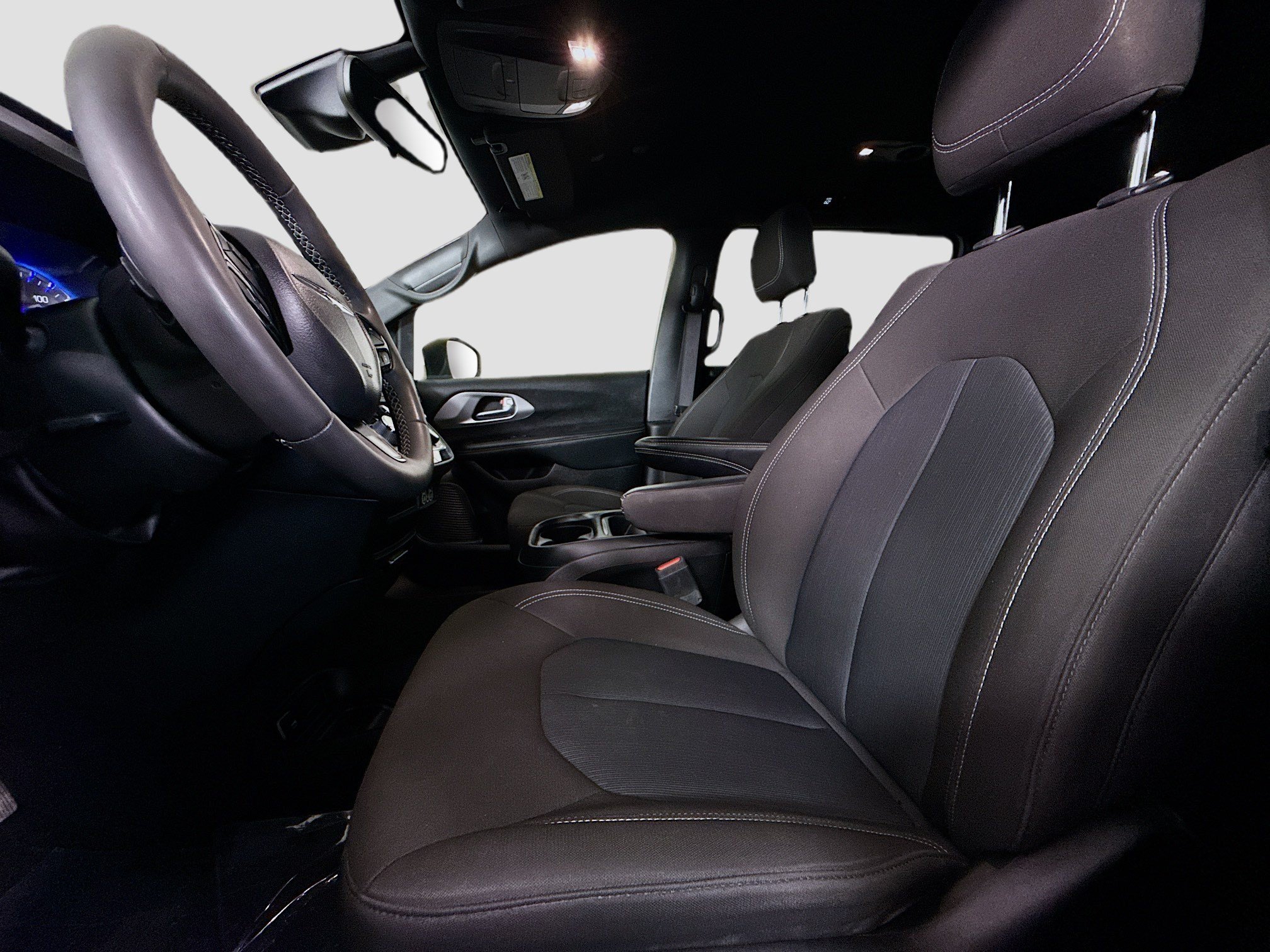 Used 2023 Chrysler Pacifica Touring FWD image 22