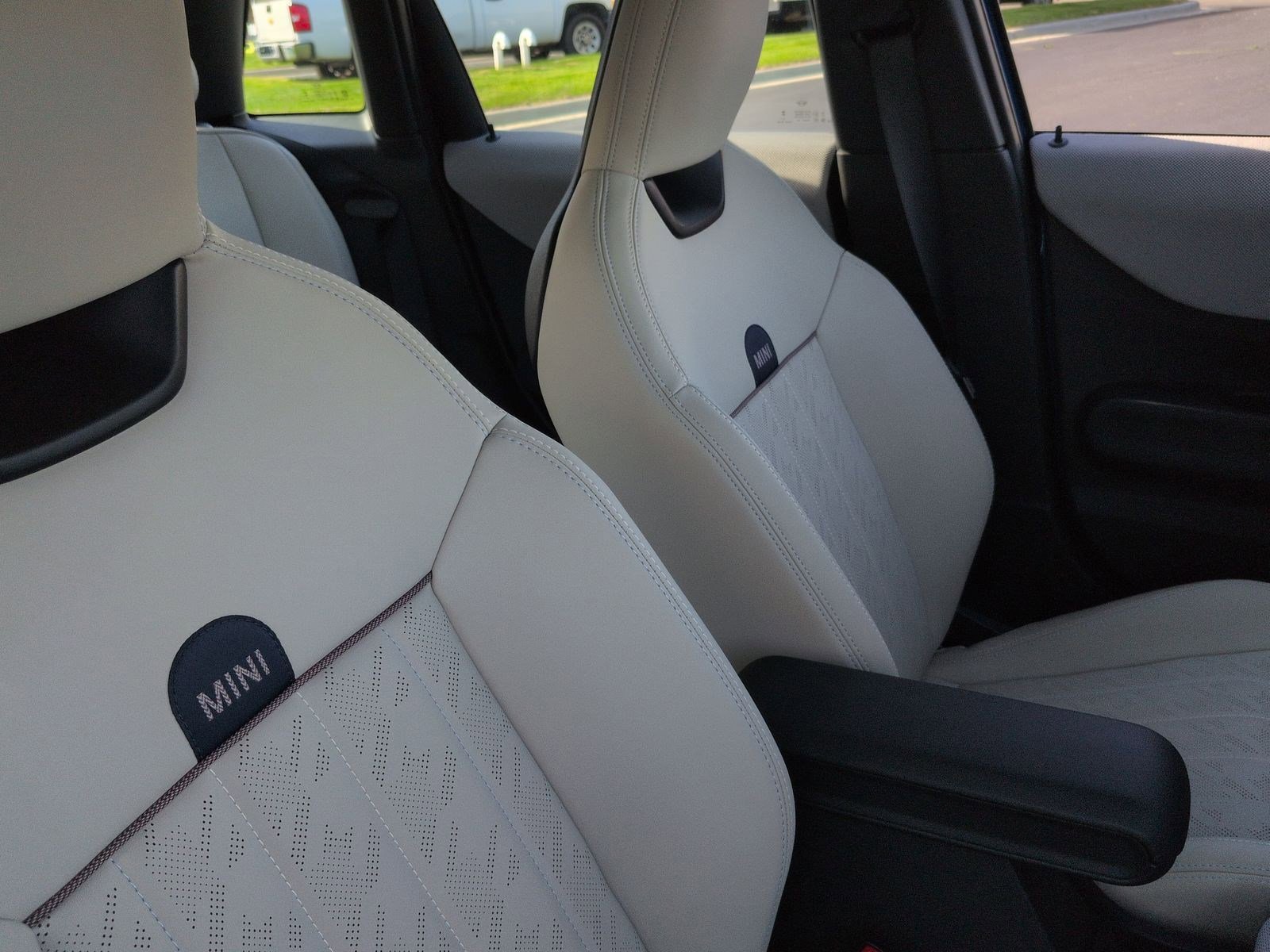 Used 2025 MINI Cooper S image 33