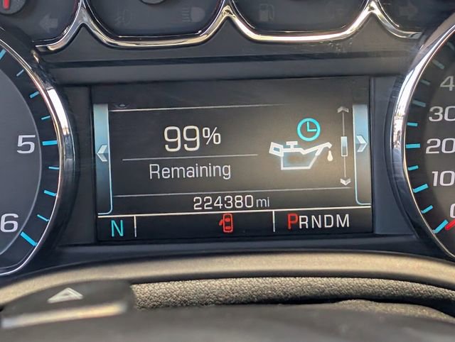 Used 2015 Chevrolet Suburban LTZ image 17