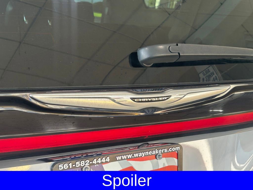 Used 2024 Chrysler Pacifica Touring-L image 22