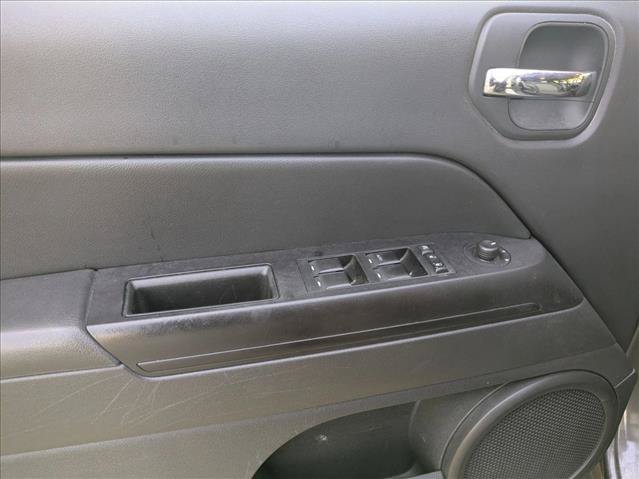 Used 2015 Jeep Patriot Sport w/ Power Value Group FWD image 13