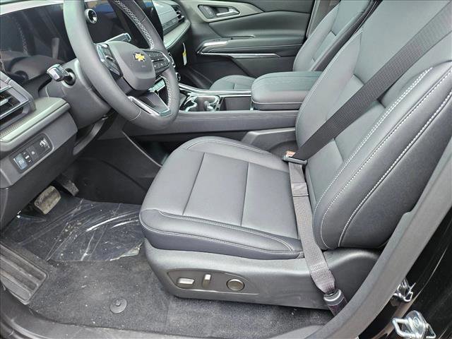 New 2025 Chevrolet Traverse LT w/ Driver Confidence Package FWD image 11