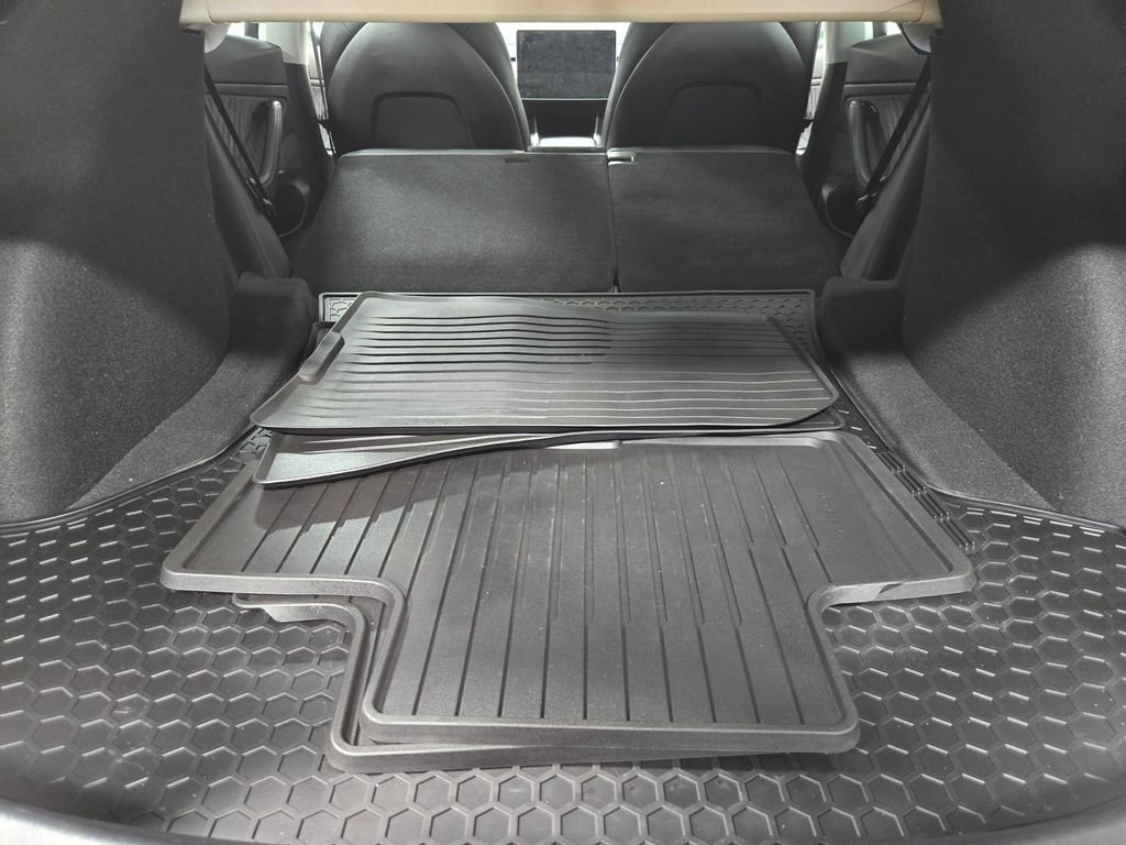 Used 2020 Tesla Model 3 Performance image 39