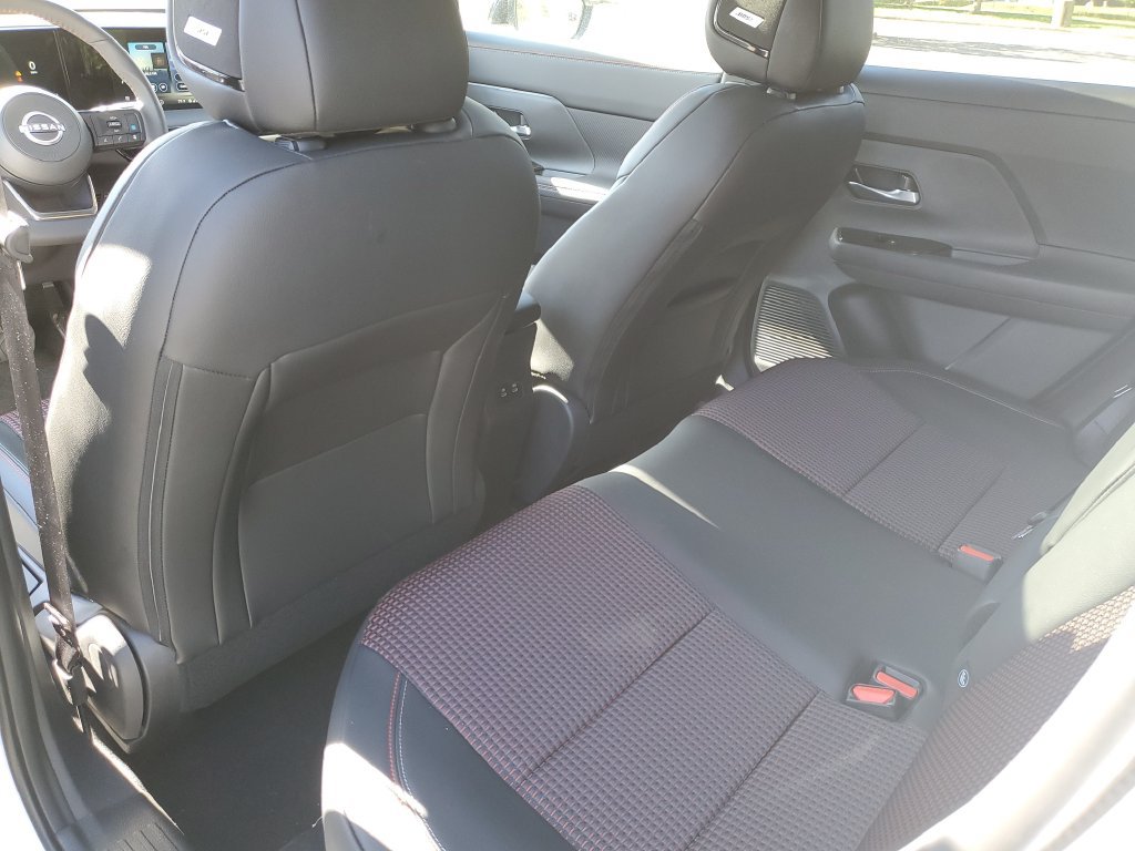 New 2027 Nissan Kicks SR w/ SR Premium Package FWD image 13