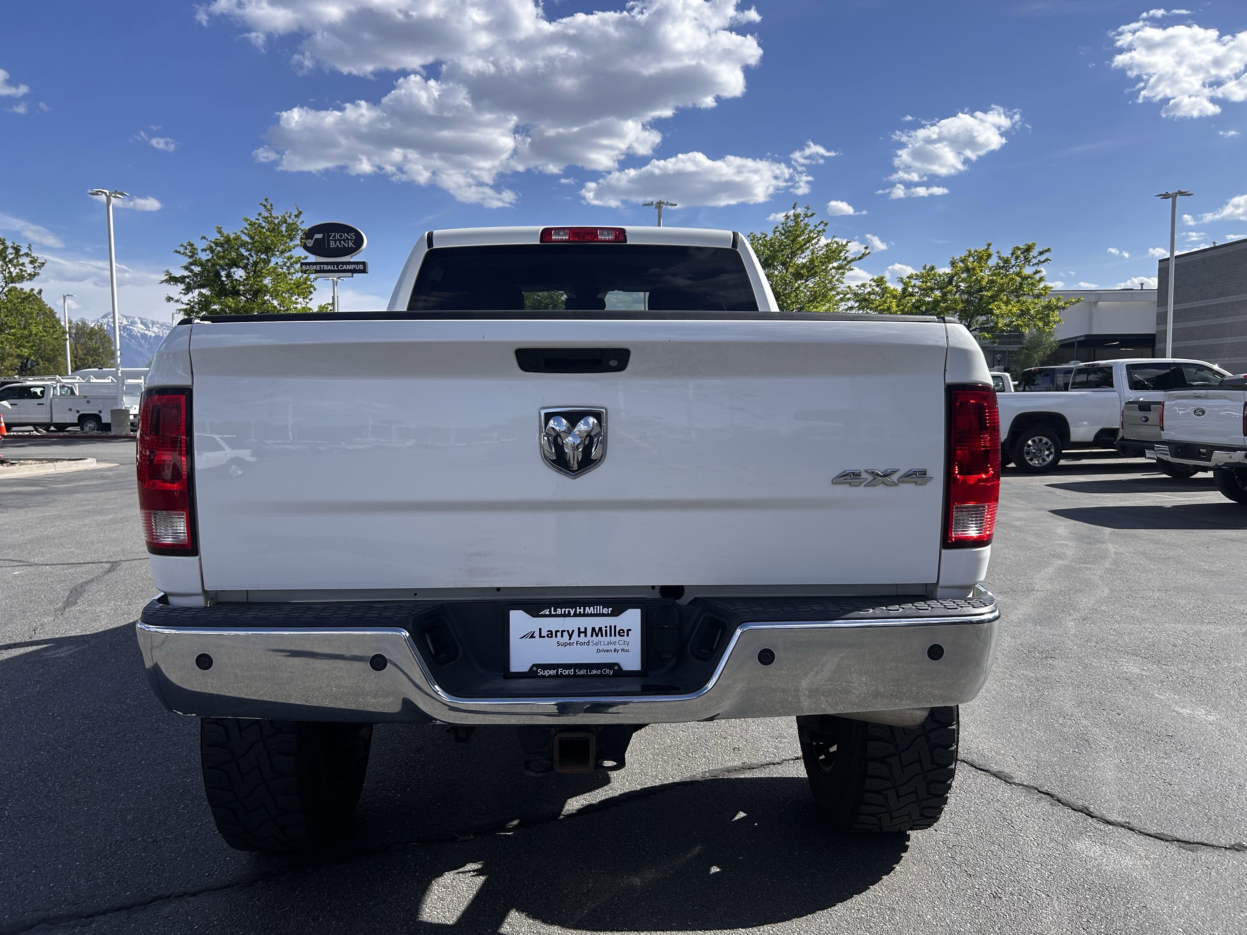Used 2014 RAM 3500 Tradesman w/ Chrome Appearance Group image 4