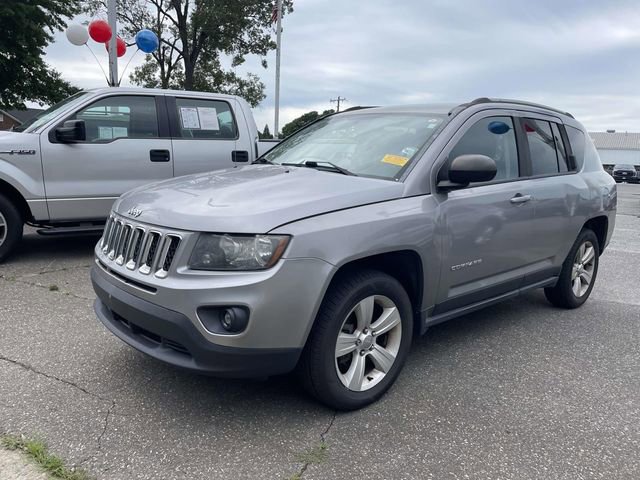Used 2016 Jeep Compass Sport w/ Power Value Group FWD image 3