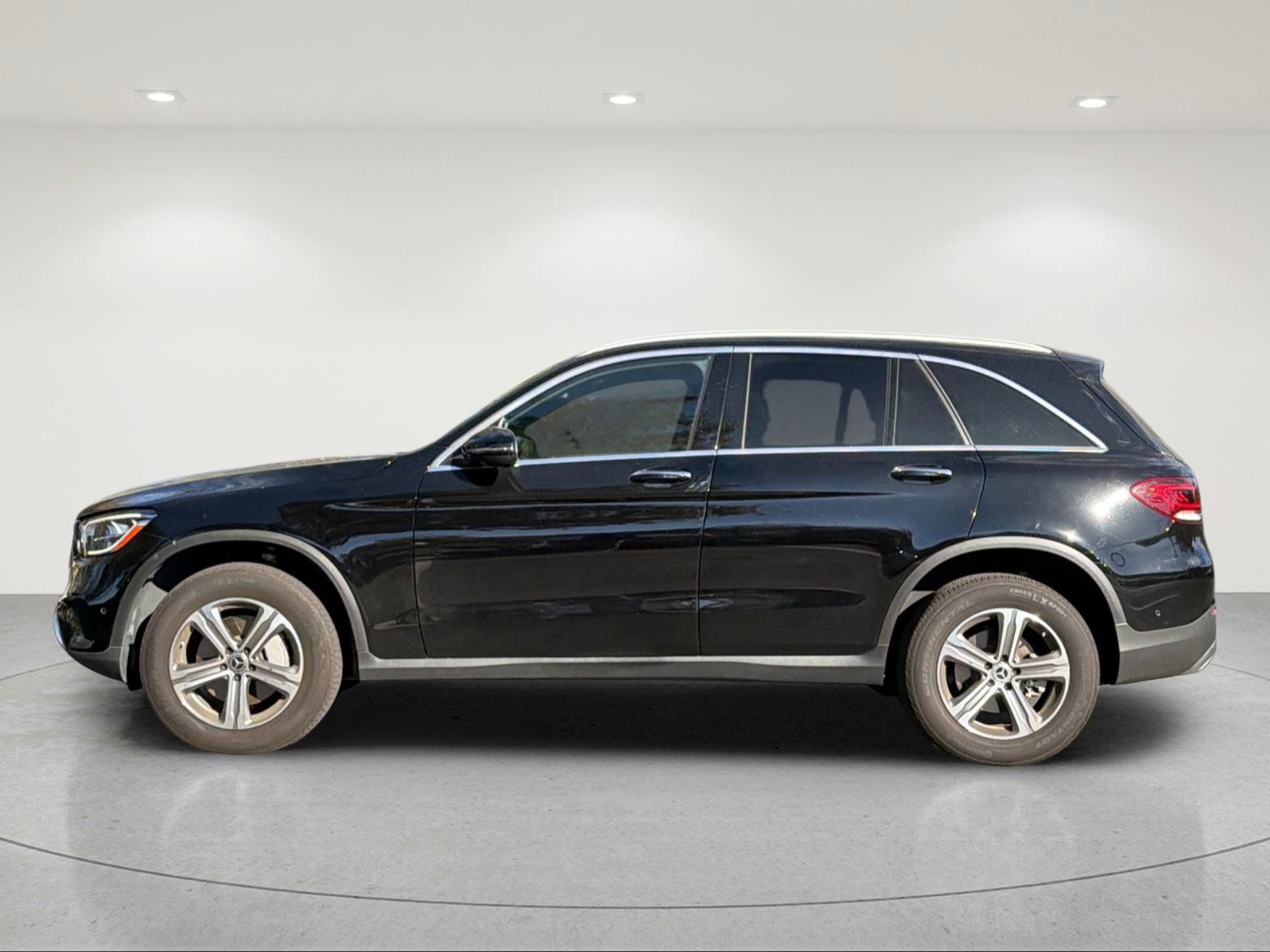 Used 2022 Mercedes-Benz GLC 300 4MATIC image 2