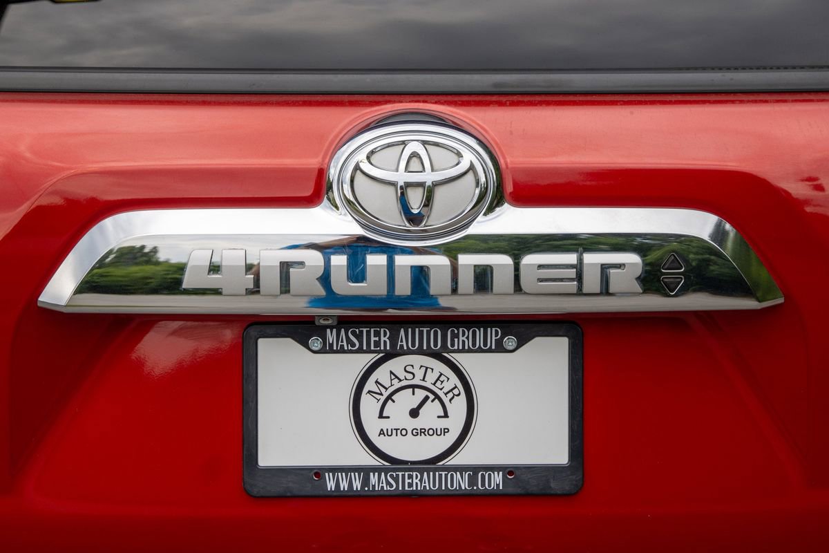 Used 2016 Toyota 4Runner Limited AWD/4WD image 49