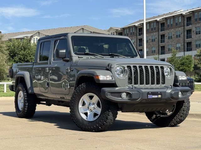 Used 2022 Jeep Gladiator Sport AWD/4WD image 2