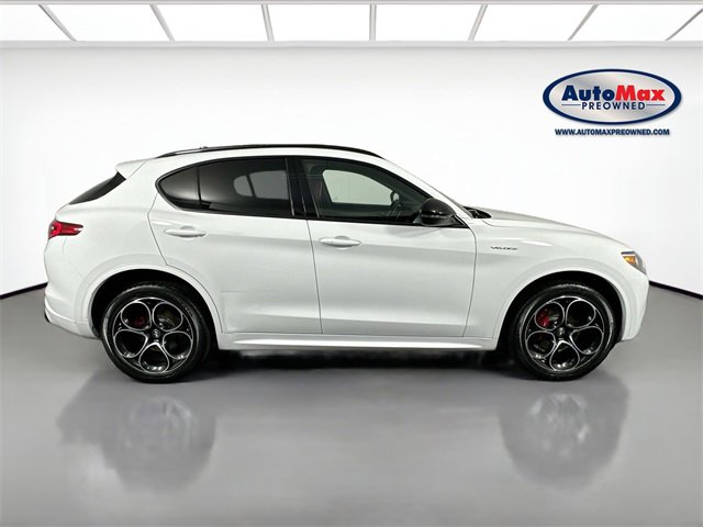 Used 2022 Alfa Romeo Stelvio Veloce image 10