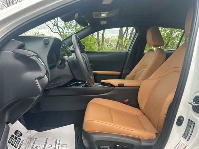 Used 2024 Lexus UX 250h AWD w/ Premium Package image 10