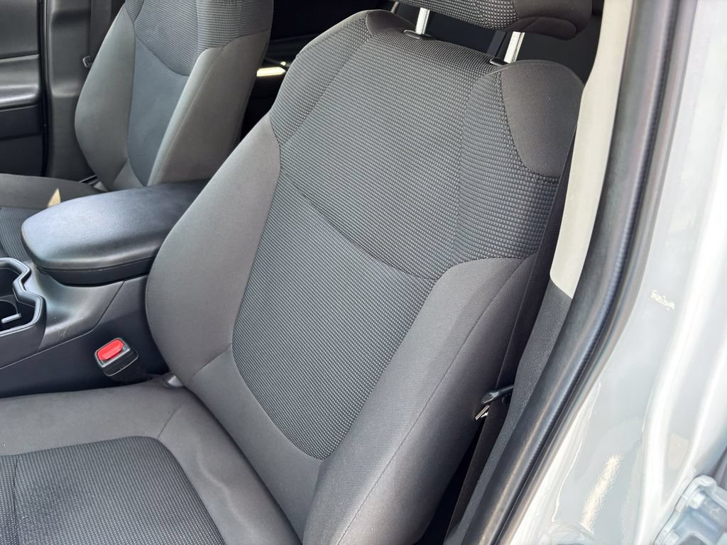 Used 2025 Toyota RAV4 LE AWD/4WD image 18