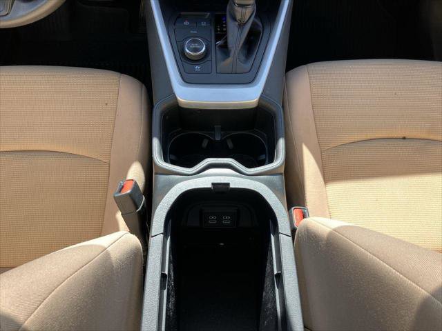 Certified 2023 Toyota RAV4 LE AWD/4WD image 17