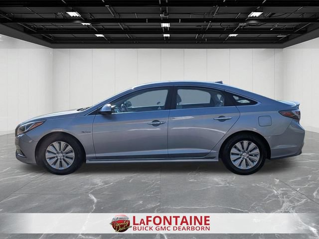 Used 2016 Hyundai Sonata SE FWD image 2