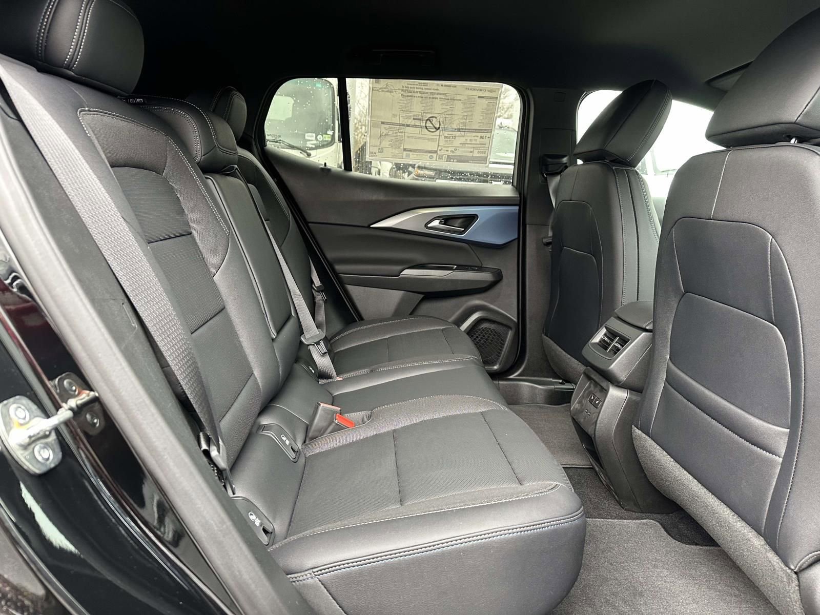 New 2026 Chevrolet Equinox EV LT w/ Convenience Package II image 23