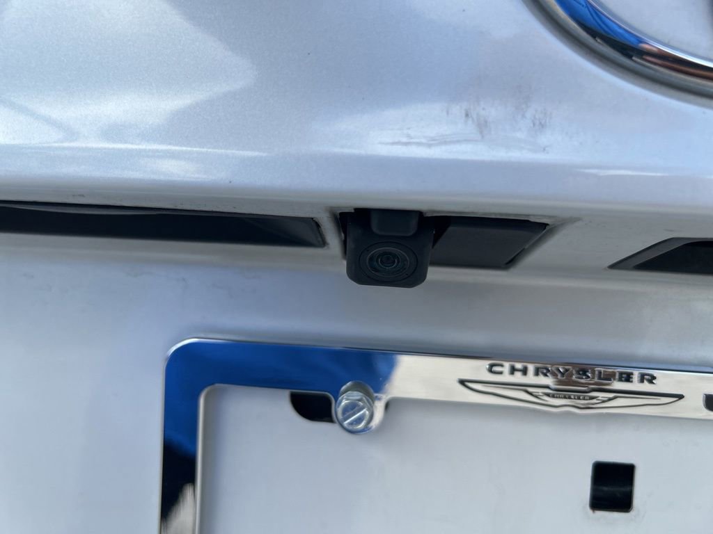 Used 2023 Toyota Highlander L image 21