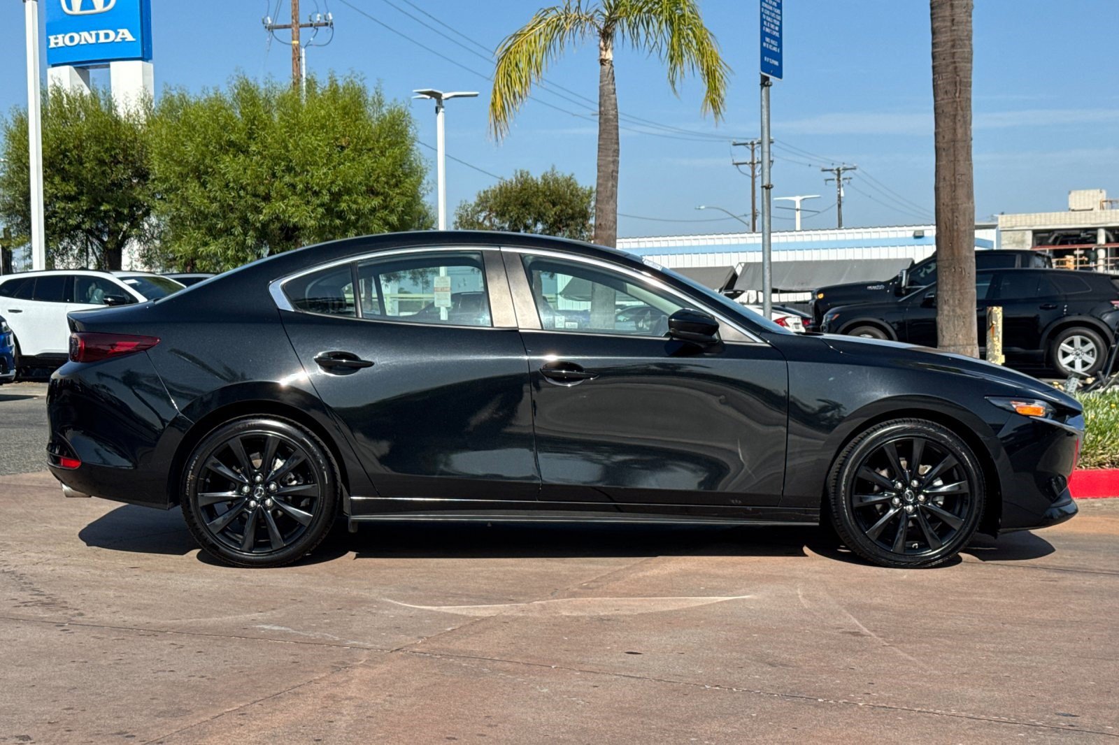 Used 2024 MAZDA MAZDA3 s FWD image 7