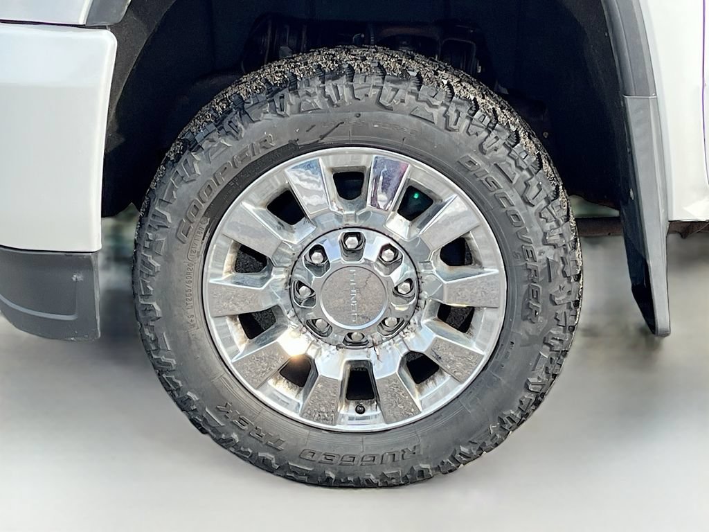 Used 2018 GMC Sierra 2500 Denali w/ Duramax Plus Package AWD/4WD image 31