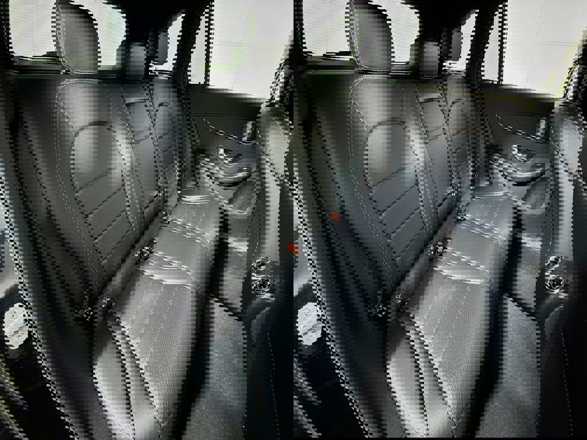 Used 2020 Mercedes-Benz GLC 300 4MATIC image 28