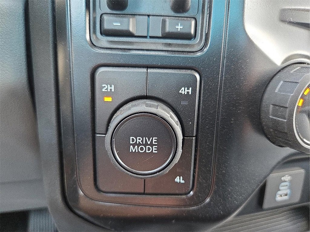 New 2025 Ford F350 XL w/ XL Chrome Package image 16