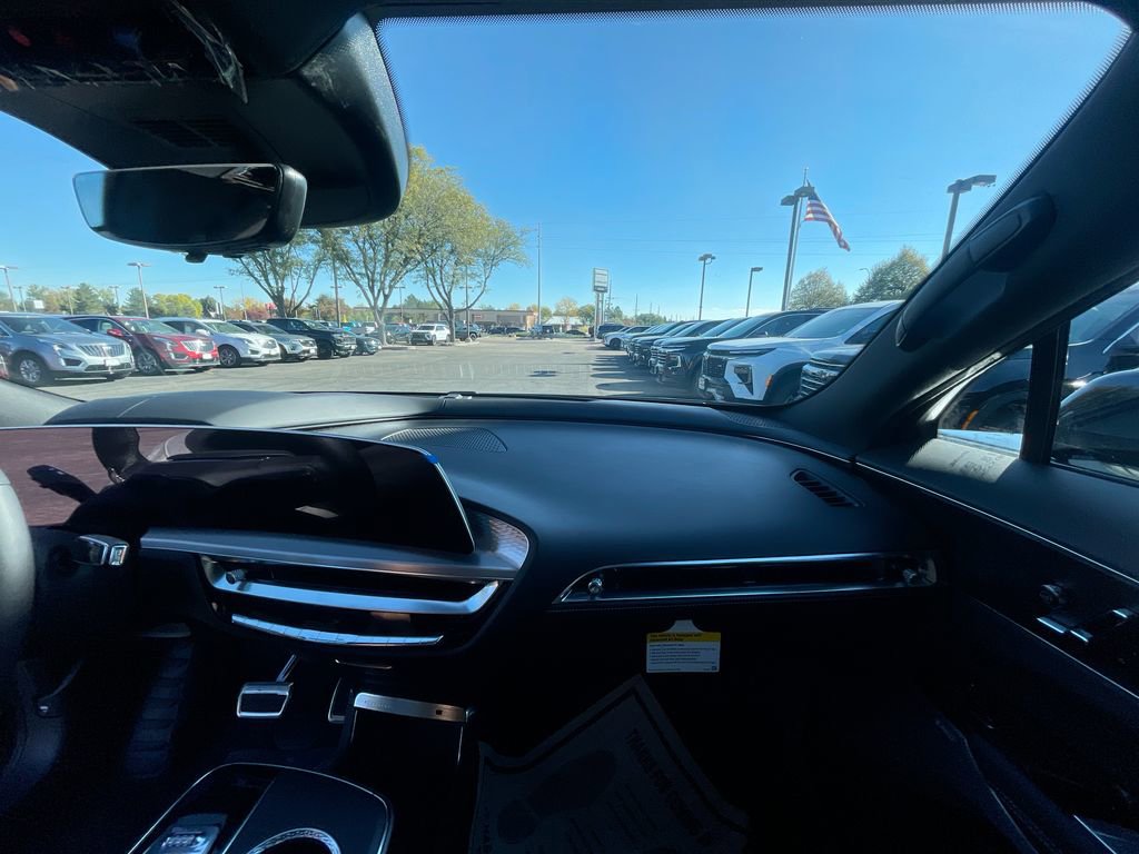 New 2026 Cadillac Lyriq V image 26