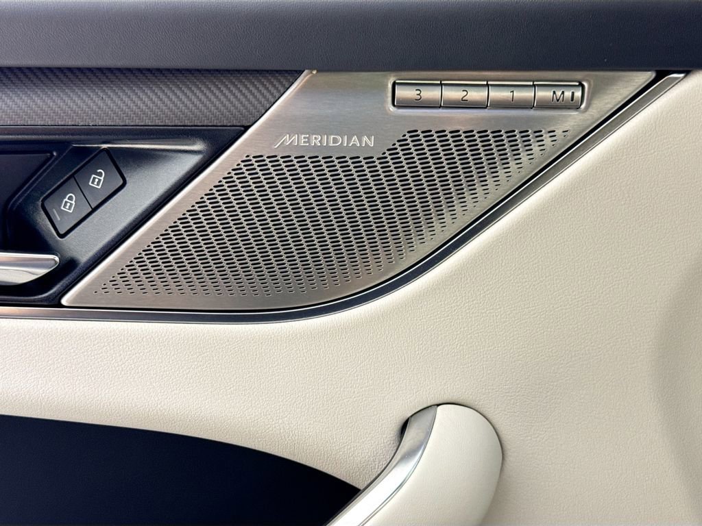 Used 2024 Jaguar F-PACE SVR AWD/4WD image 22