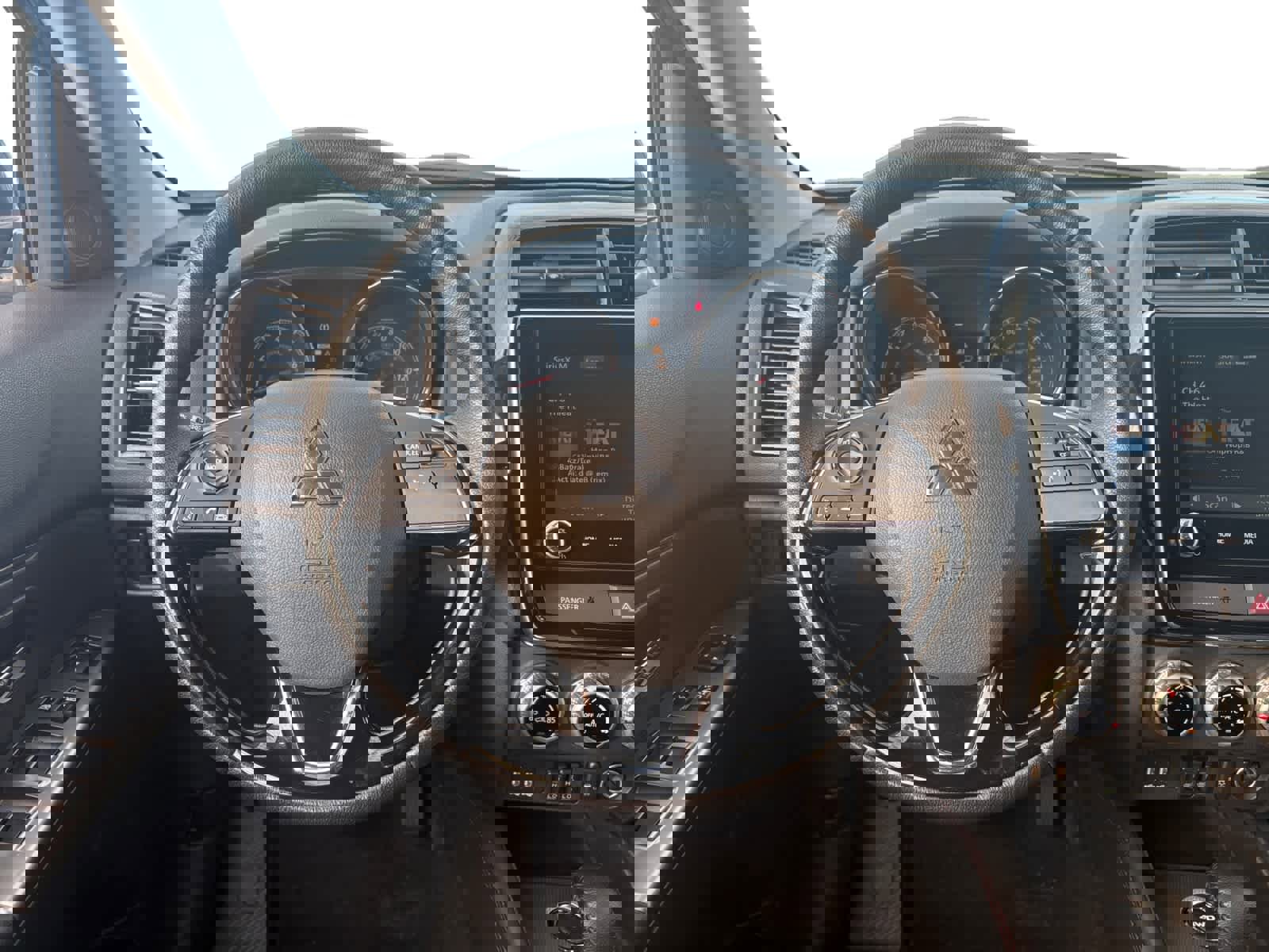 Used 2025 Mitsubishi Outlander Sport SE image 13