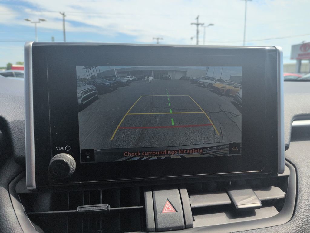 Used 2025 Toyota RAV4 XLE AWD/4WD image 20
