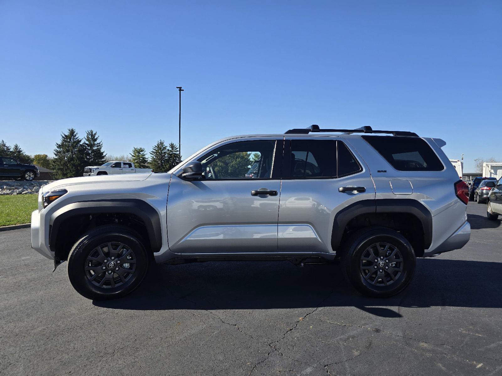 New 2026 Toyota 4Runner SR5 AWD/4WD image 4