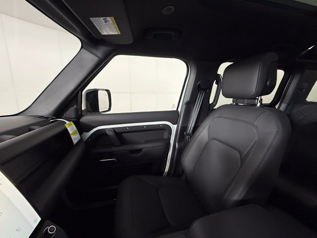 New 2026 Land Rover Defender 110 X-Dynamic SE AWD/4WD image 18