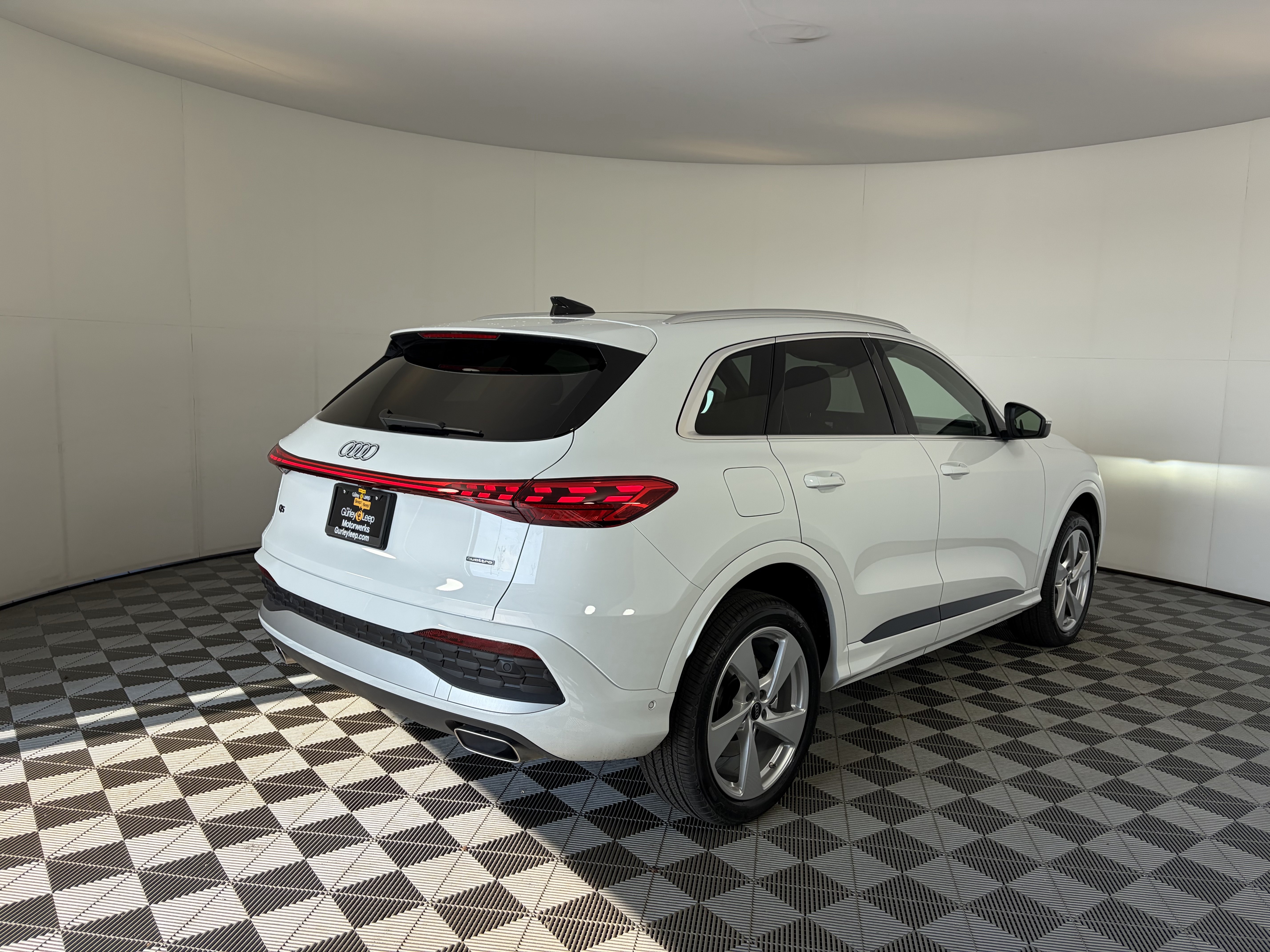 Used 2025 Audi Q5 Premium Plus AWD/4WD image 10