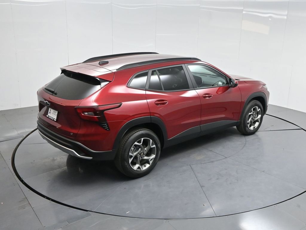 Used 2025 Chevrolet Trax LT w/ LT Convenience Package image 51