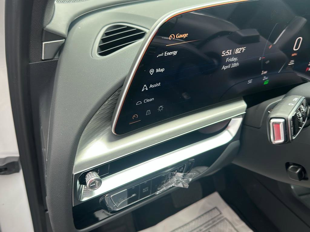 New 2025 Cadillac Lyriq Luxury image 15