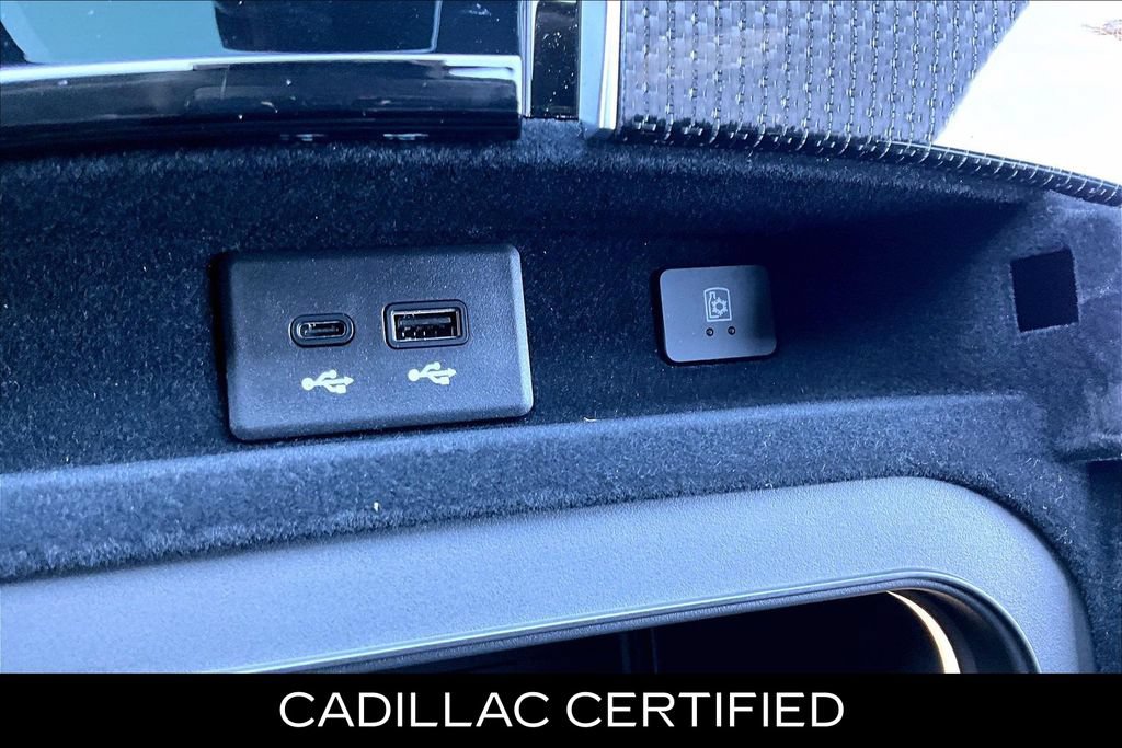 Used 2026 Cadillac Escalade ESV V AWD/4WD image 33