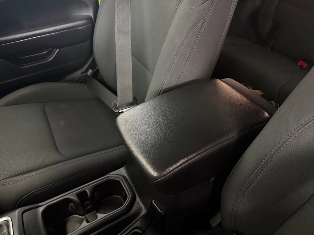 Used 2018 Jeep Wrangler Unlimited Sport S AWD/4WD image 28