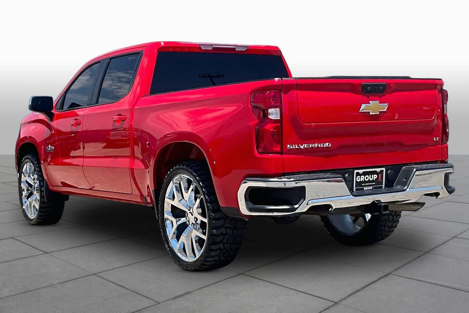 Used 2022 Chevrolet Silverado 1500 LT RWD image 12