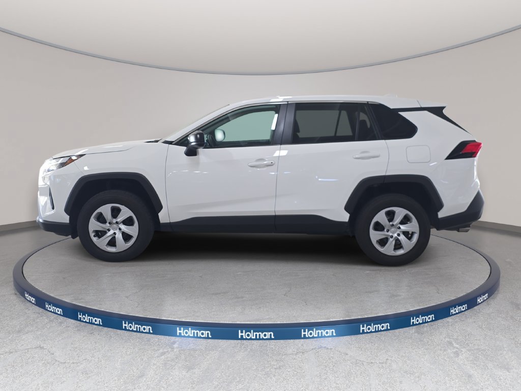 Used 2024 Toyota RAV4 LE FWD image 9