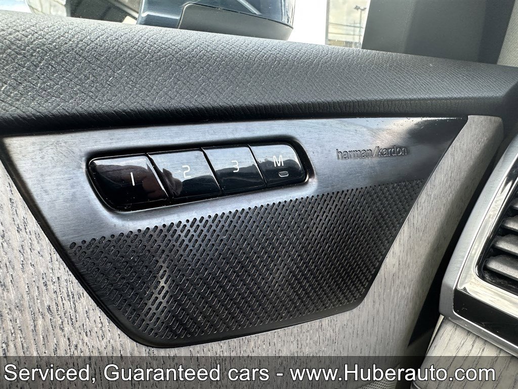 Used 2023 Volvo XC90 B6 Plus w/ Protection Package image 21