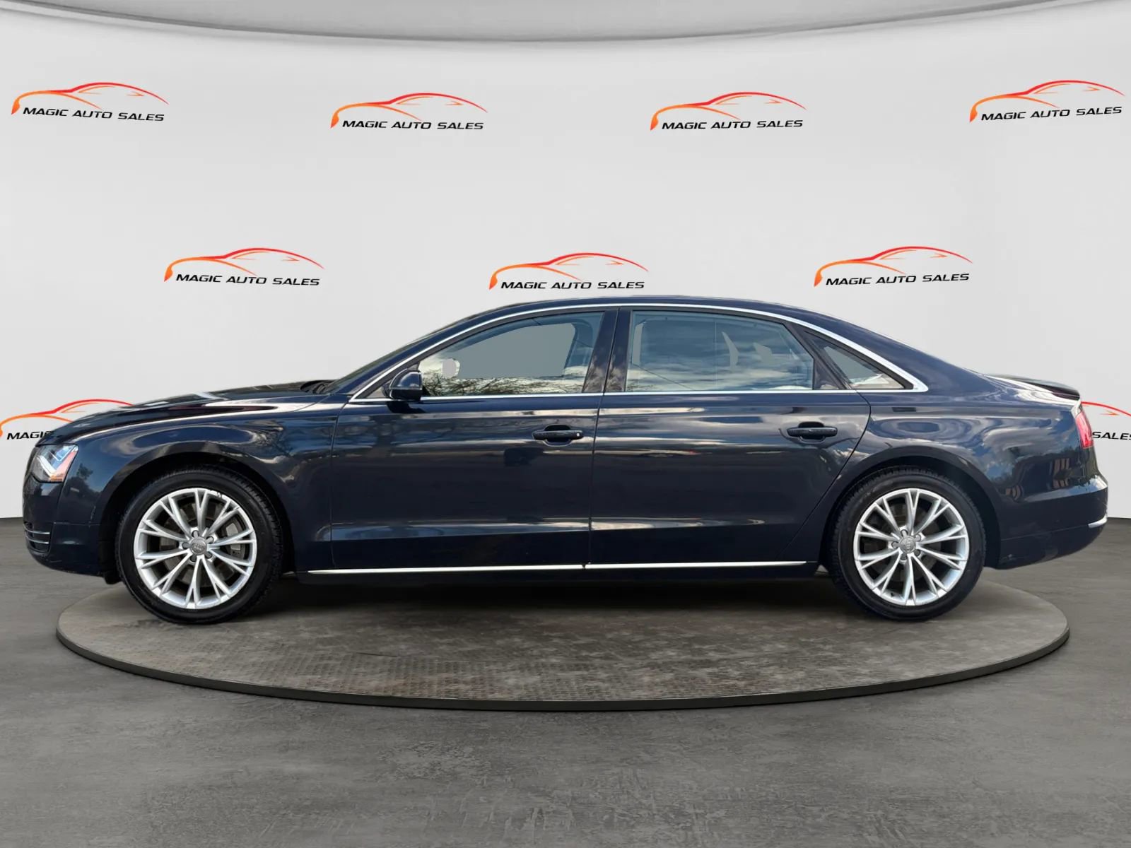 Used 2012 Audi A8 L 4.2 image 5