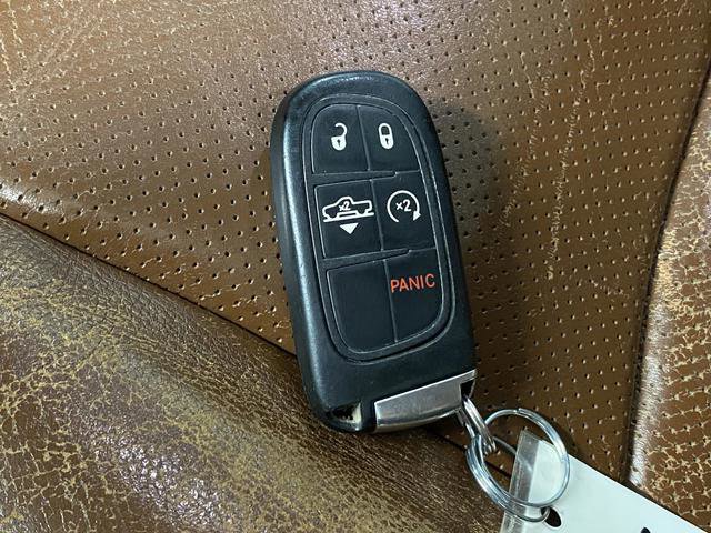 Used 2017 RAM 1500 Laramie Longhorn image 31