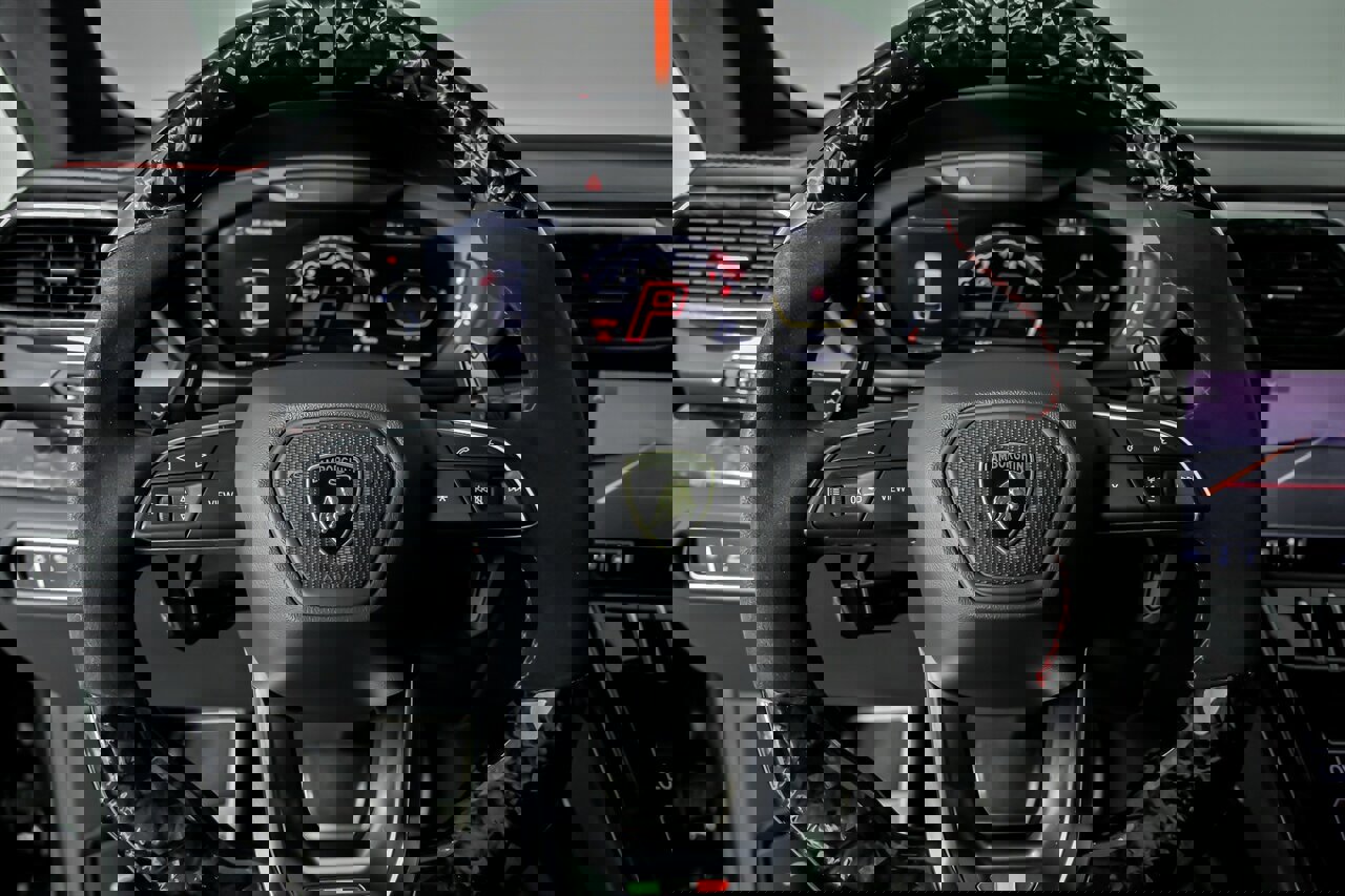 Used 2019 Lamborghini Urus image 35