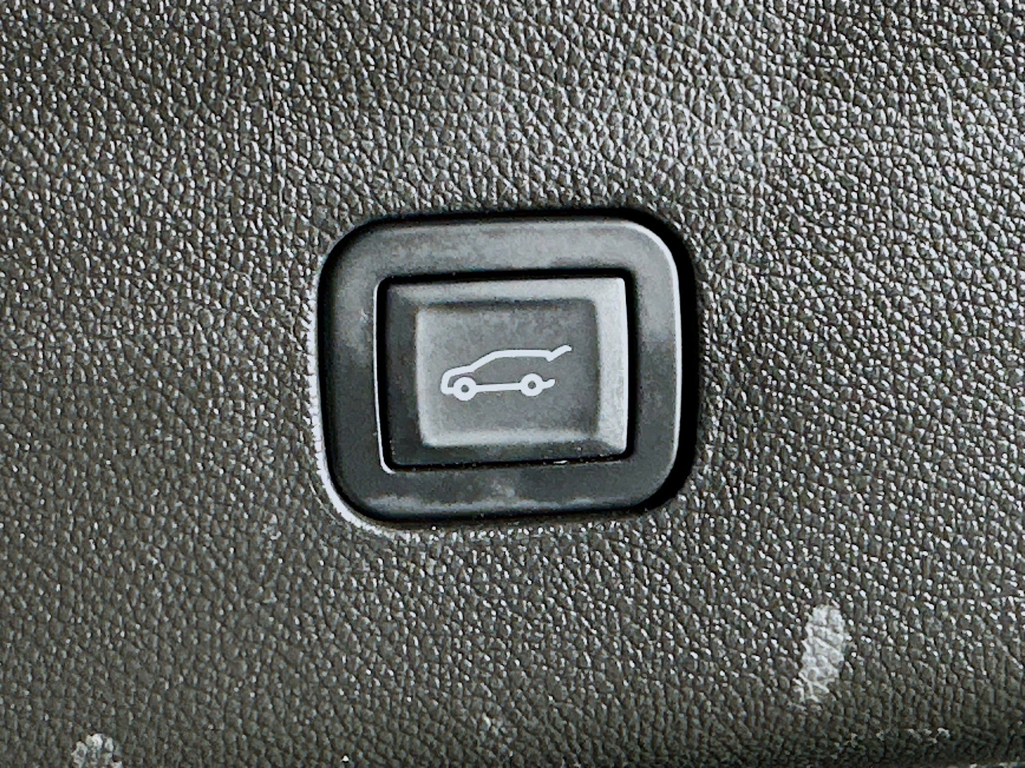Used 2019 Buick Enclave Essence FWD image 30