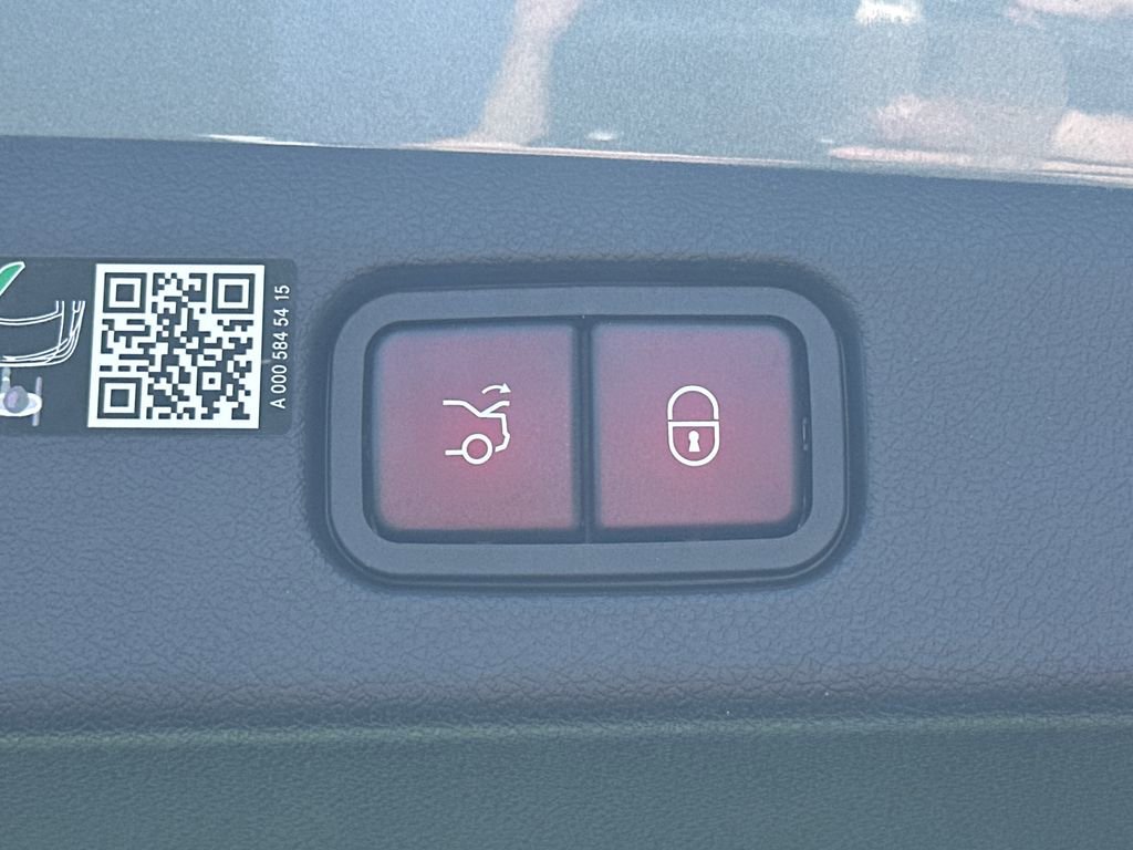 New 2026 Mercedes-Benz E 450 4MATIC Sedan image 21