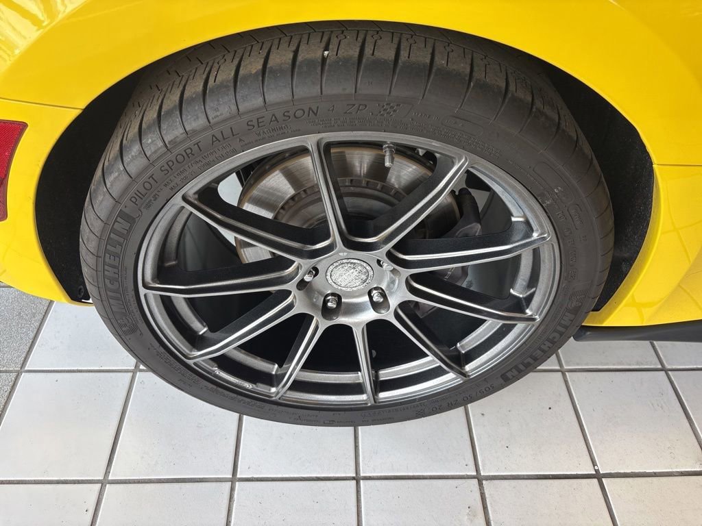 Certified 2017 Chevrolet Camaro SS RWD image 5