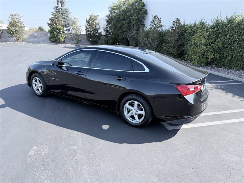 Used 2017 Chevrolet Malibu LS FWD image 10