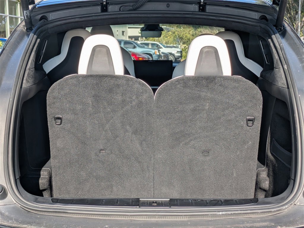 Used 2022 Tesla Model X Plaid image 13