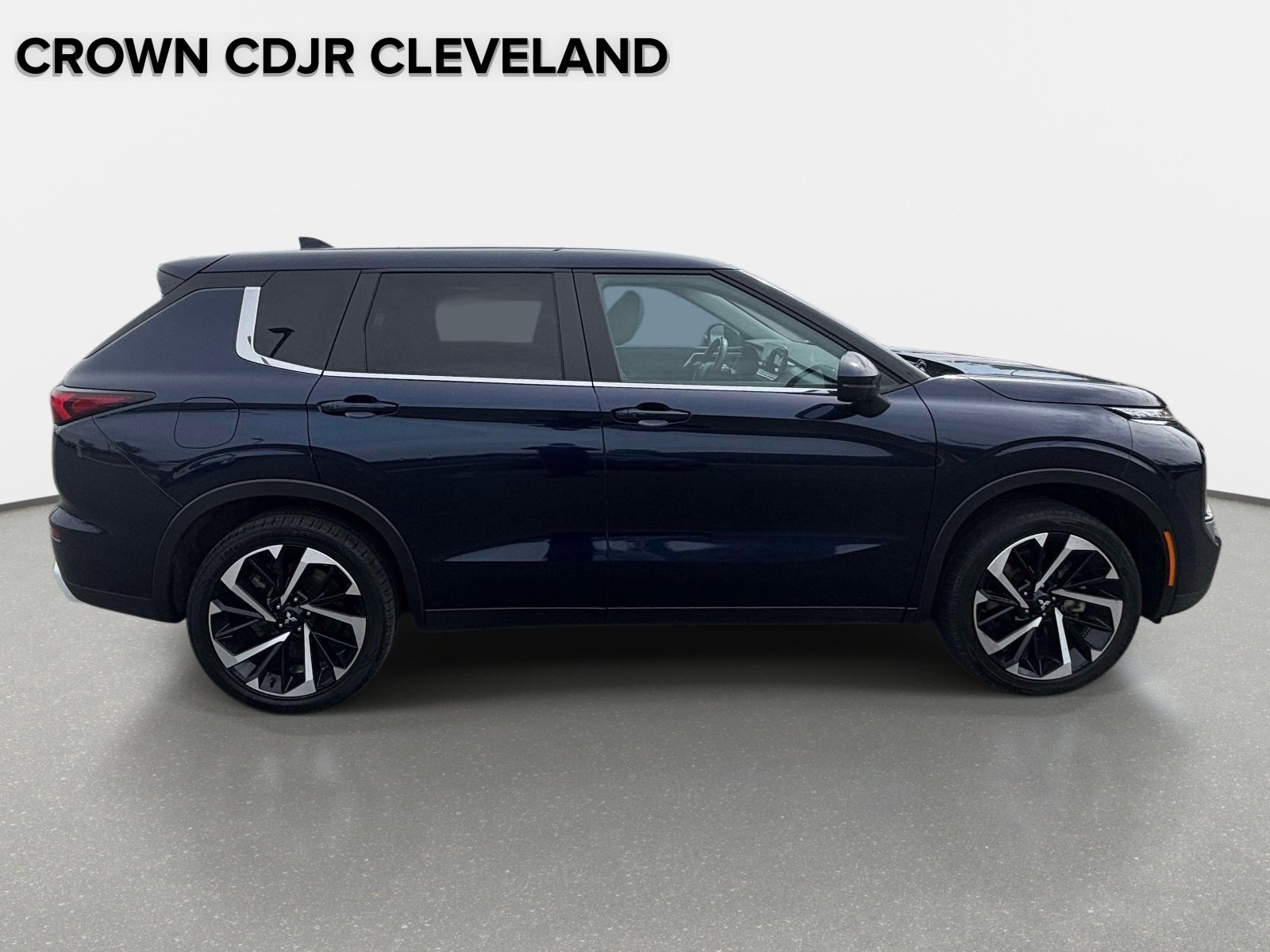 Used 2024 Mitsubishi Outlander SE AWD/4WD image 7