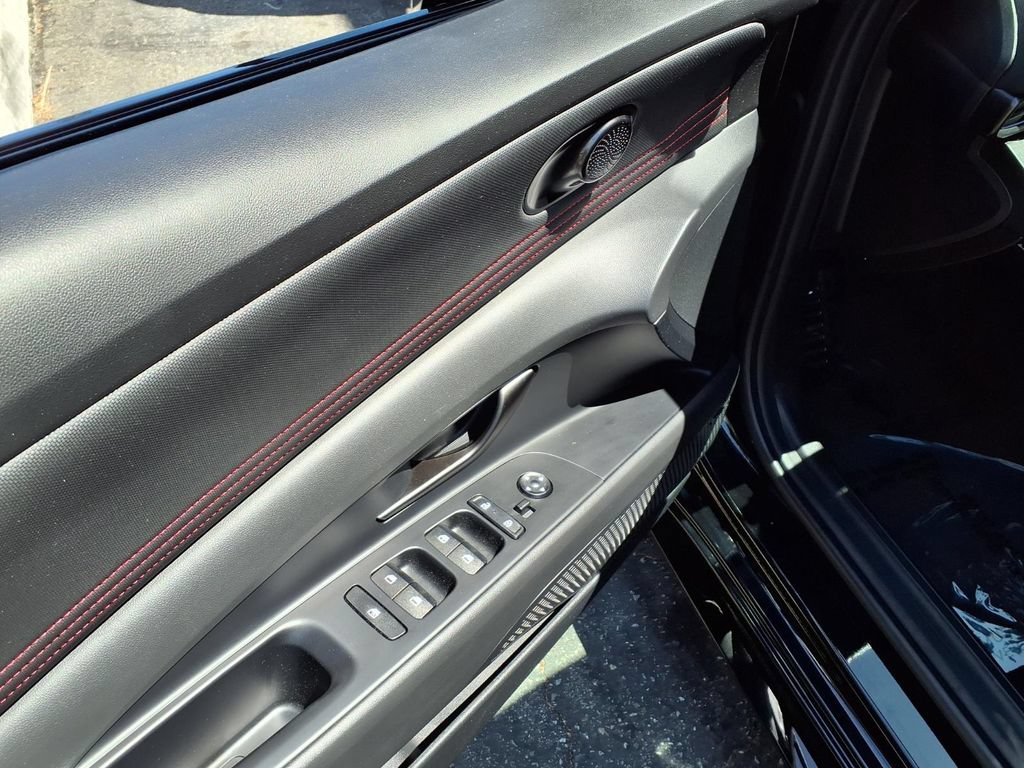Certified 2025 Hyundai Elantra N Line FWD image 13