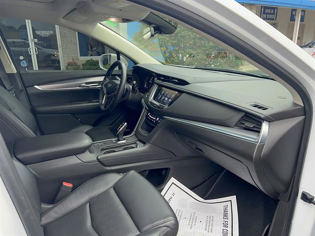 Used 2017 Cadillac XT5 Premium Luxury w/ LPO, Wheel Lock Package AWD/4WD image 13