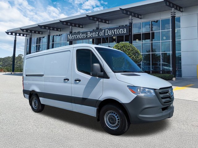Used 2025 Mercedes-Benz Sprinter 2500 image 2